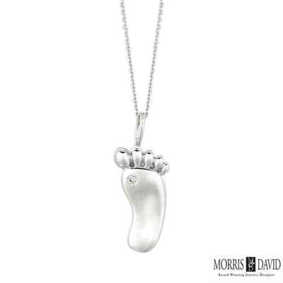 Pre-owned Morris Natural Diamond Foot Pendant Necklace 14k White Gold 18'' Chain