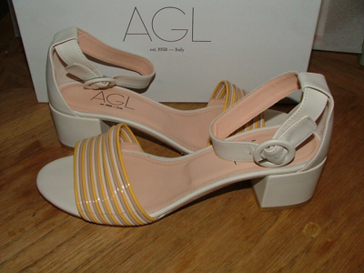 Pre-owned Agl Attilo Giusti Leombruni Wb  Heels Shoes Size 9 White Yellow Leather 375