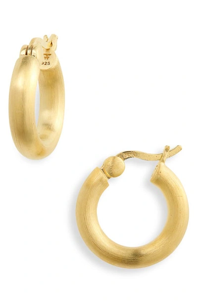 Tom Wood Small Thick Classic Hoop Earrings In Gold