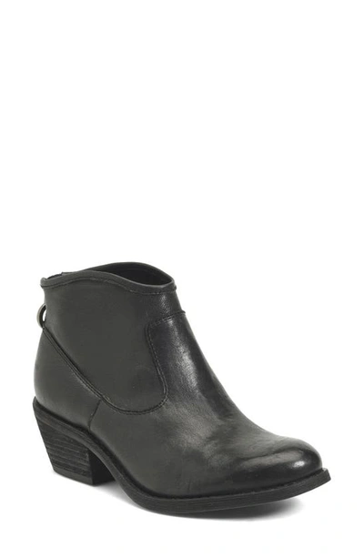 Söfft Aisley Bootie In Black