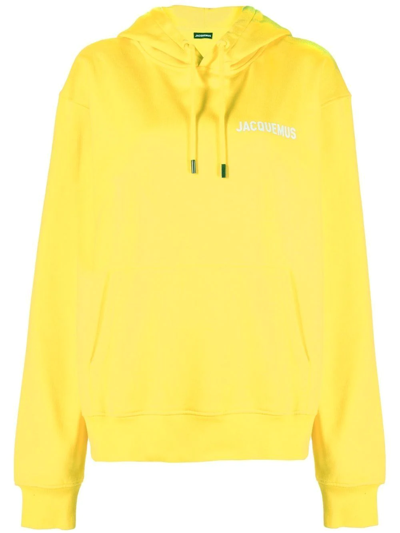 Jacquemus Le Sweatshirt Logo Hoodie In Yellow