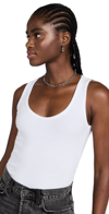 Good American Scoop Neck Tank In White001