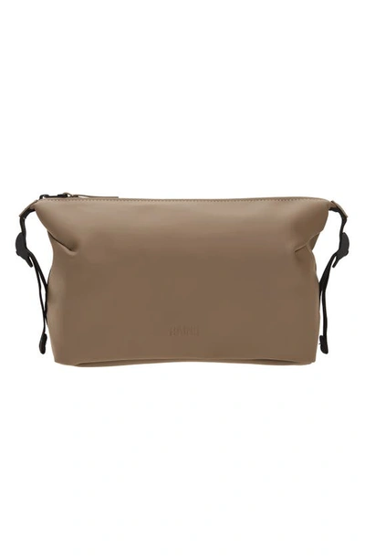 Rains Weekend Waterproof Toiletry Bag In 66 Wood