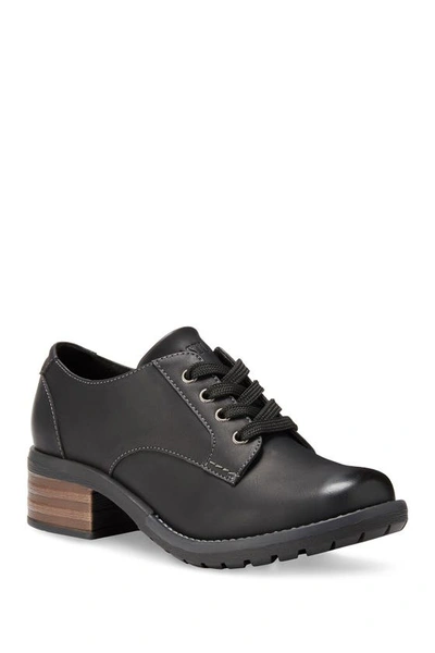 Eastland Trish Plain Toe Oxford In Black