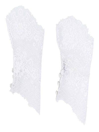 Parlor Lace-pattern Buttoned Gloves In Weiss