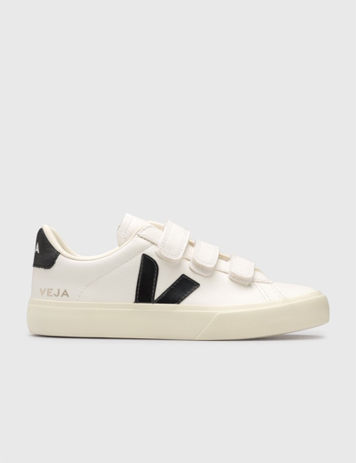 Veja Leather Recife Trainers In White