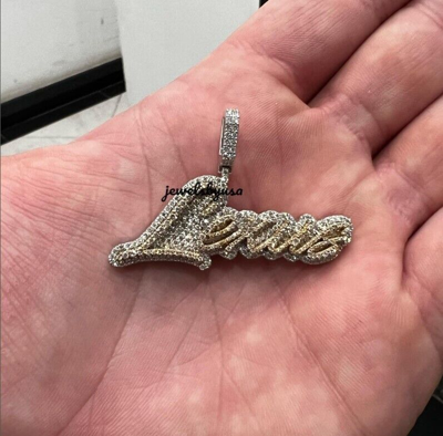 Pre-owned Nsg 3 Ct Genuine D/vvs Moissanite Men's Custom Icy Cursive Letter Pendant 925 Silver In White