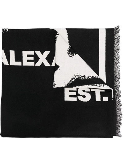 Alexander Mcqueen Graffiti Logo Oversized Scarf In Negro