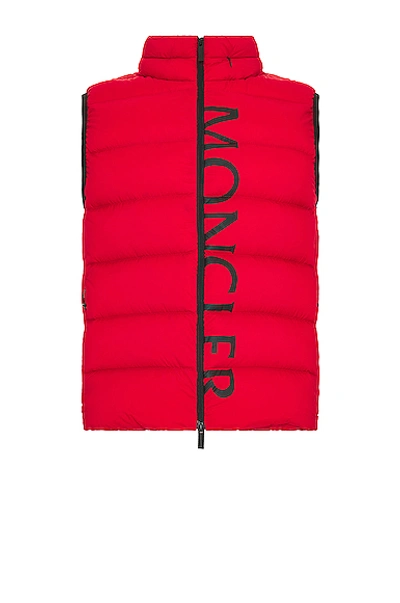 Moncler Amak Brand-print Relaxed-fit Shell-down Gilet In Red