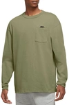 Nike Men's  Sportswear Premium Essentials Long-sleeve Pocket T-shirt In Green