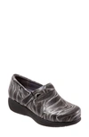 Softwalk Women's Meredith Sport Clog - Medium Width In Wave Silver In Grey