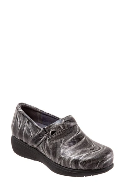 Softwalk Women's Meredith Sport Clog - Medium Width In Wave Silver