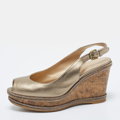 Pre-owned Stuart Weitzman Metallic Gold Leather Jean Peep Toe Cork Wedge Slingback Sandals Size 36.5