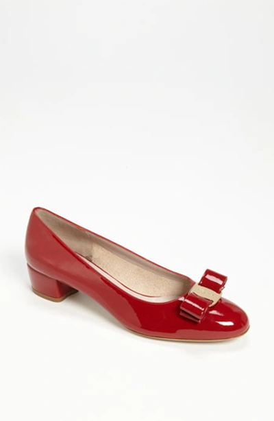Salvatore Ferragamo Vara Bow-embellished Patent-leather Pumps In Red