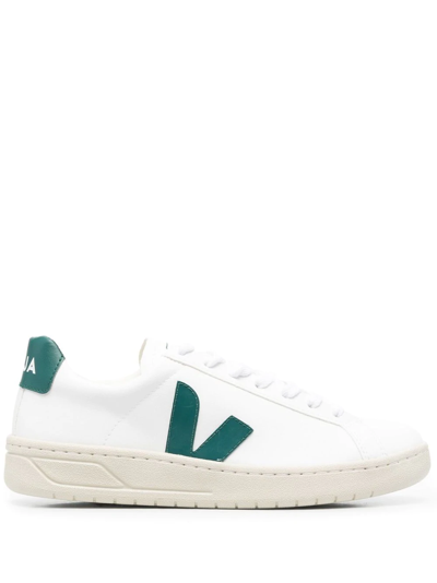 Veja V-12 Logo Patch Leather Low-top Sneakers In Green