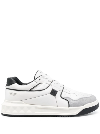 Valentino Garavani Rivet Decorated Leisure Sneakers In White
