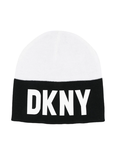 Dkny Teen Embroidered-logo Knitted Beanie In White