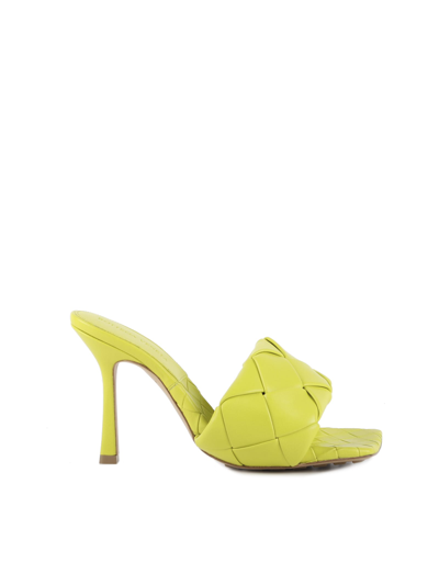 Bottega Veneta Yellow 90 Woven Leather Sandals In Green