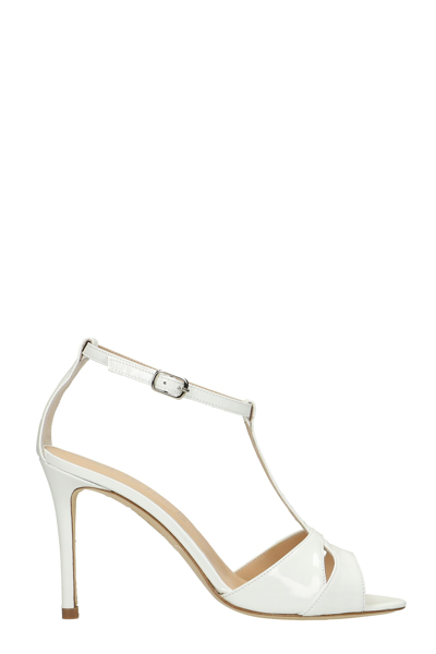 Julie Dee Sandals In White Patent Leather
