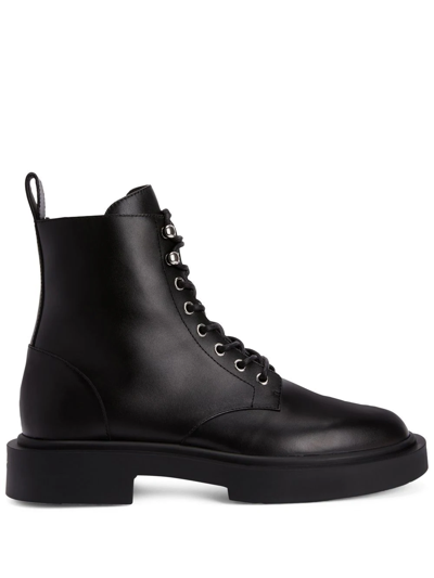 Giuseppe Zanotti Adric 皮质工装风短靴 In Black