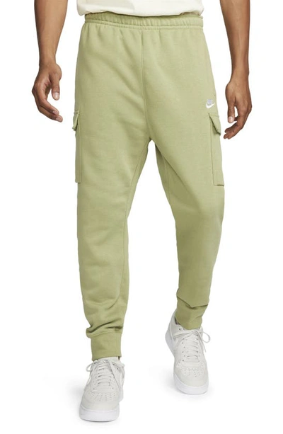 Nike Men's  Sportswear Club Fleece Cargo Pants In Green