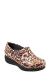 Softwalk Meredith Sport Clog In Cheetah