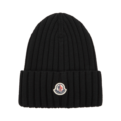 Moncler Logo Patch Cuff Virgin Wool Rib Beanie In Black