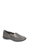 Easy Spirit Abide Loafer In Charcoal Croc