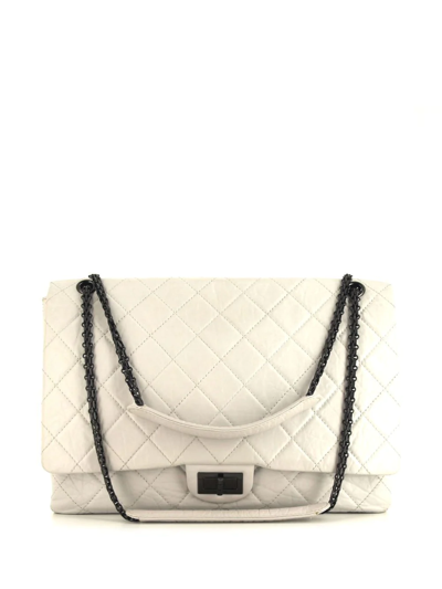 Pre-owned Chanel 2.55 Classic Flap Shoulder Bag In 白色