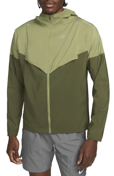 Nike Men's Windrunner Running Jacket In Alligator/ Rough Green