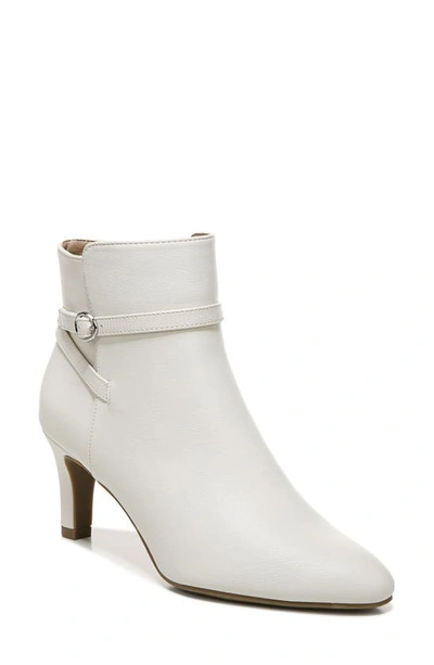 Lifestride Guild Boot In Bone