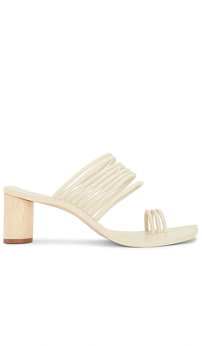 A'mmonde Atelier Alessandra Block Heel In Ivory