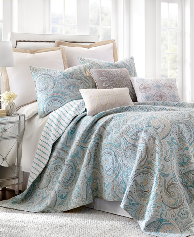 Levtex Spruce Coral Paisley Reversible King Quilt Set In Teal
