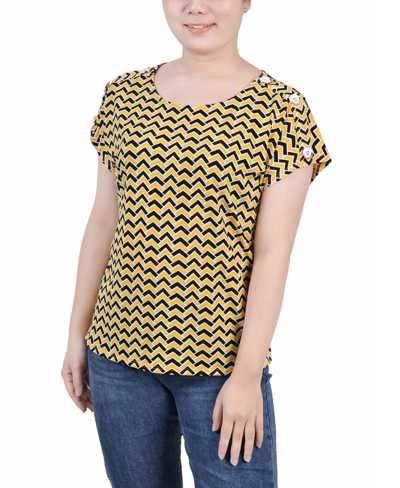 Ny Collection Petite Size Short Extended Sleeve Top In Golden Black Chevron