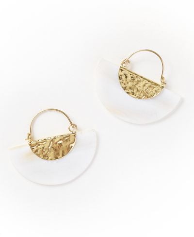 Matr Boomie Sindhuja Mother Of Pearl Earrings In White