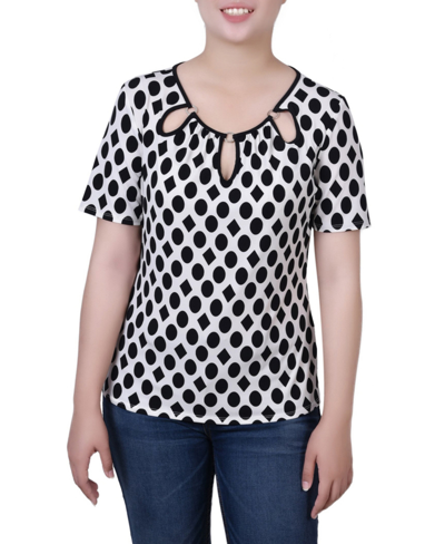 Ny Collection Plus Size Short Sleeve With Ring Details Top In Navy Medatile