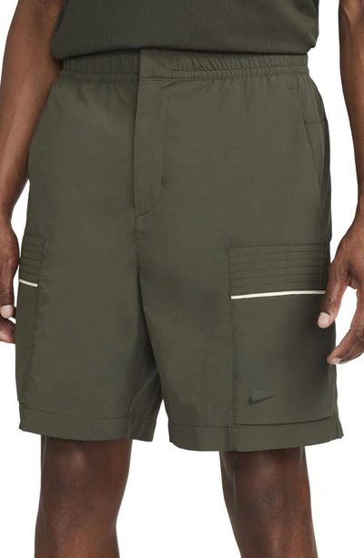 Nike Sportswear Style Essentials Men's Woven Utility Shorts In Green