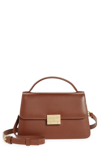 Frame Le Signature Small Leather Crossbody Bag In Tobacco