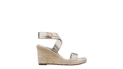 Stuart Weitzman Lexia The Sw Outlet In Platino Gold