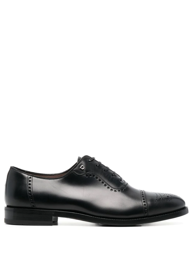 Ferragamo Brogue-detail Leather Oxford Shoes In Schwarz