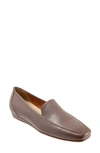 Softwalk Vista Loafer In Taupe Brown