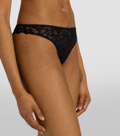 Hanro Luxury Moments Lace Thong In Black