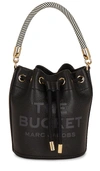 Marc Jacobs The Leather Bucket Black Handbag With Drawstring And Front Logo In Hammered Leather In Black