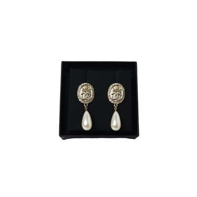 Pre-owned Chanel Round Coin With Pearl Earring Gold In Default Title
