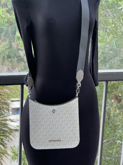 Pre-owned Michael Kors Briley Small Messenger Crossbody Bag Bright White Mk Signature Grey