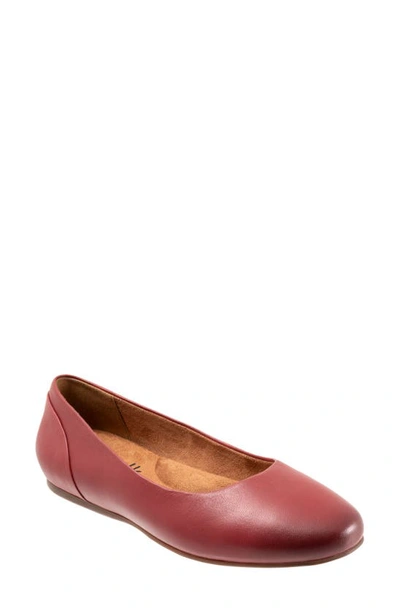 Softwalk Shiraz Flat In Dark Red