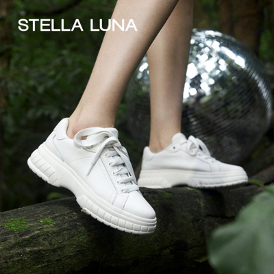 Stella Luna 女鞋2022春夏新款赵露思同款运动鞋牛皮舒适休闲经典小白鞋 In White