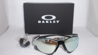 Pre-owned Oakley Sunglasses Xeus Ag Limited Ed Silver Black Silver Mirrror Oo9226-0147