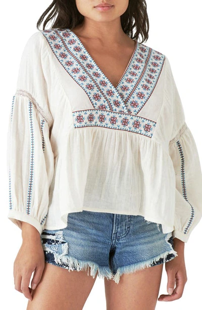 Lucky Brand Women's Embroidered V-neck Peasant Blouse In Whitecap Gray