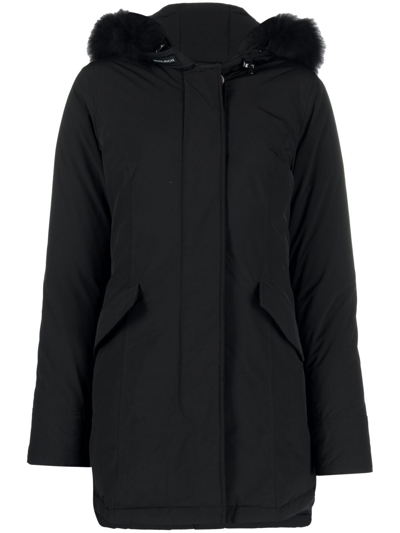 Woolrich Arctic Parka Coat In Schwarz